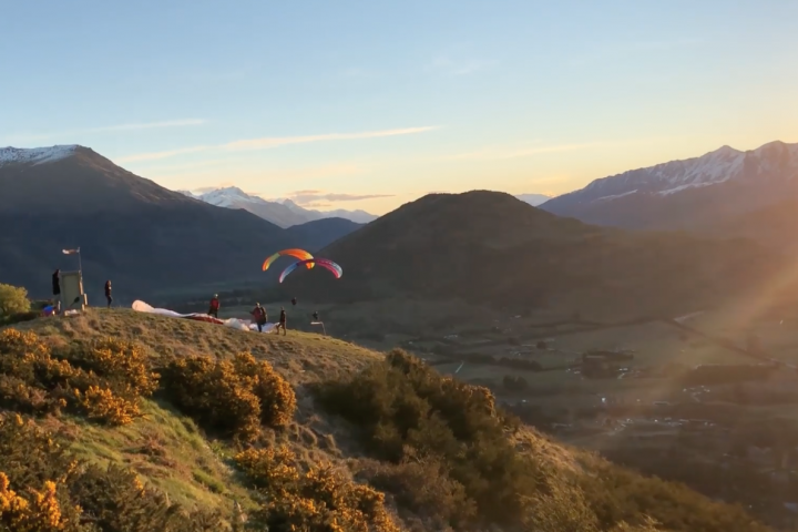 Steve Paragliding